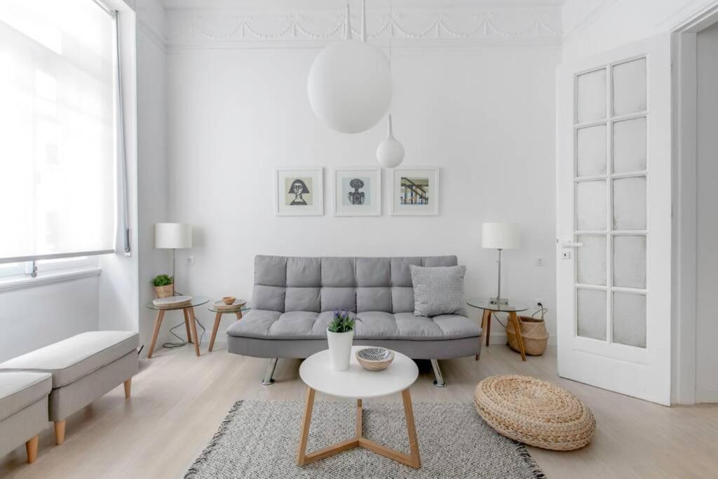 Athens Center Modern Apt In Art Nouveau Building Экстерьер фото