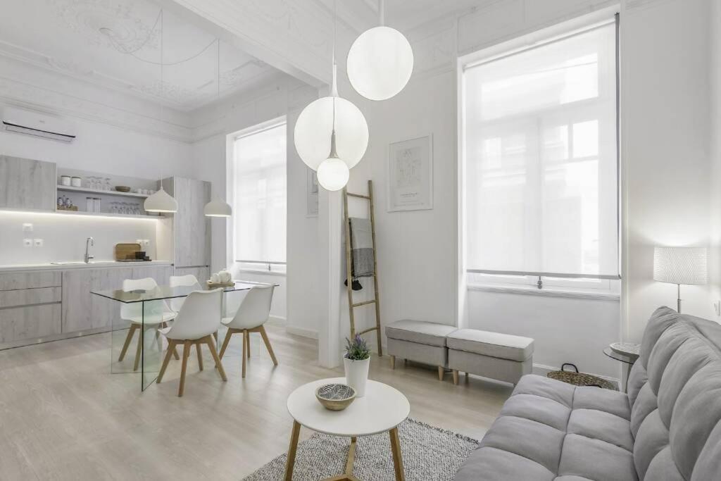 Athens Center Modern Apt In Art Nouveau Building Экстерьер фото