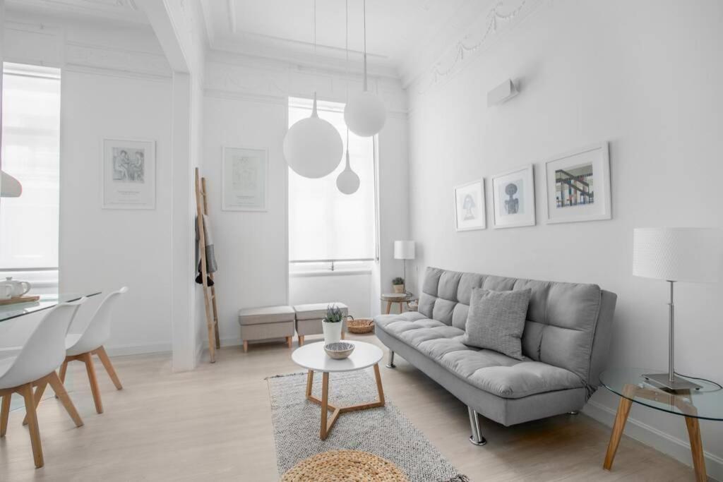 Athens Center Modern Apt In Art Nouveau Building Экстерьер фото